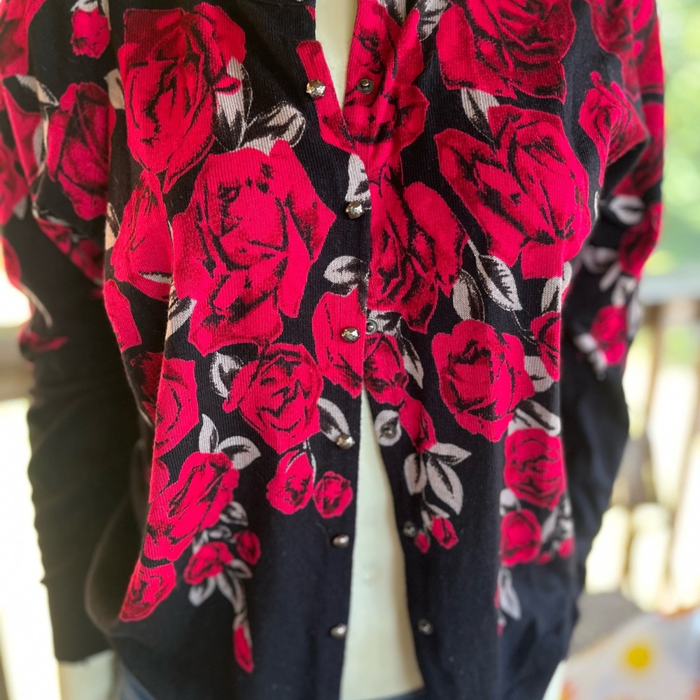 Cathy Daniels Red Button (Snap) Down Graphic Blouse